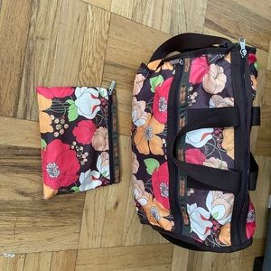 LeSportsac duffle / gym bag